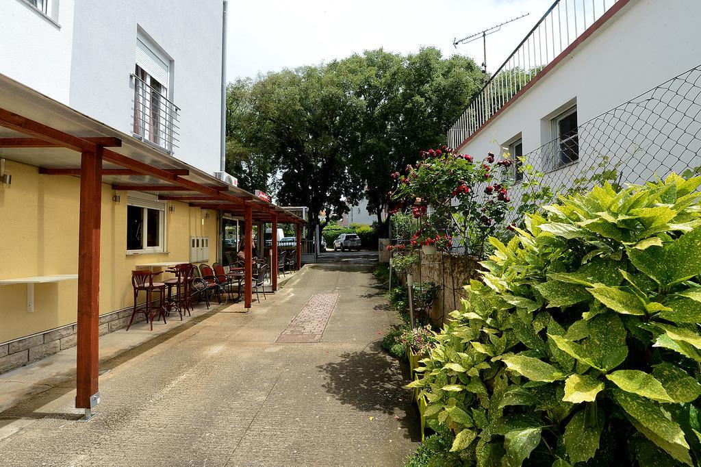 זאדאר Apartments Lili Family מראה חיצוני תמונה